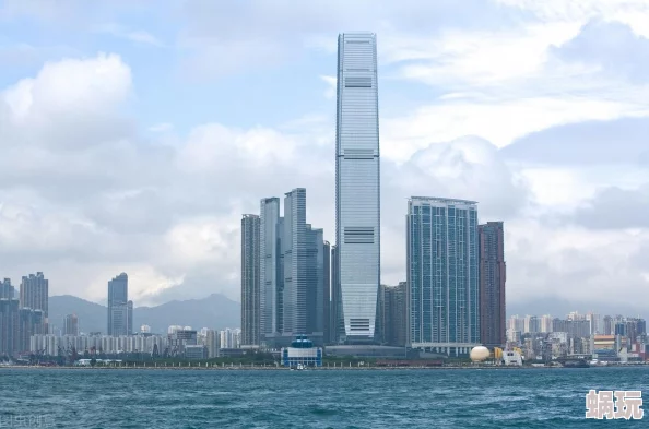 探索城市天际线：哪个城市的自然资源与建筑资源最为丰富？