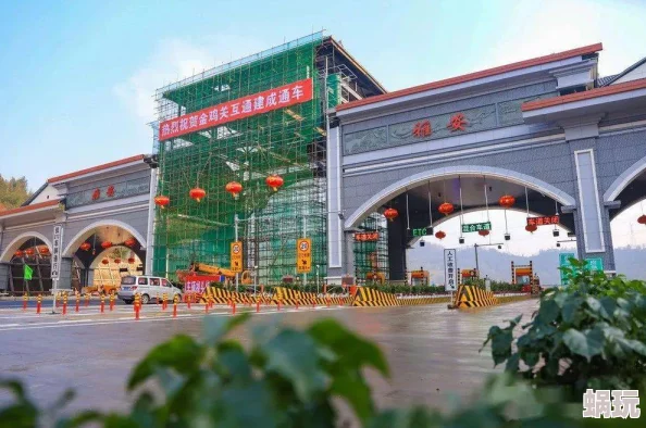 色噜噜狠狠一区二区三区：最新动态揭示了该平台在内容更新和用户互动方面的显著提升，吸引了更多用户参与