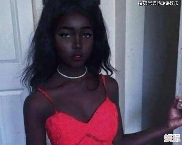 美女被黑人操，真是让人感到震惊，这样的事情居然会发生