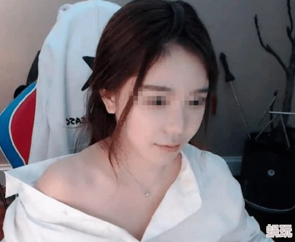 露胸照女主播，网友纷纷表示：这样的行为不应该被鼓励，影响恶劣