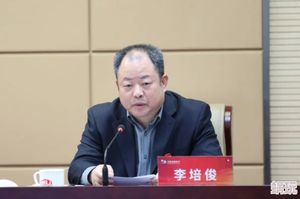 老谢小区保安赵敏老师，真是个热心肠的人，总是关心居民的安全和生活
