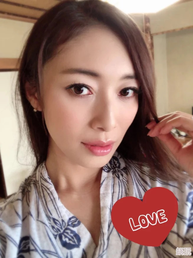 小早川怜子痴女在线精品视频，真是让人惊艳的作品，演技和情感都很到位！