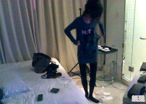美女扒开尿口让男人看的视频惊爆内幕曝光竟然是为了吸引更多观众的眼球引发网友热议和讨论