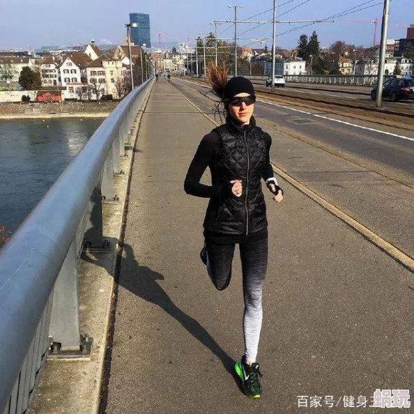黄色小小说最新进展消息：该作品在网络平台上引发热议，作者表示将继续探索更深层次的主题与情感表达